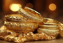 Shiny gold jewellery.